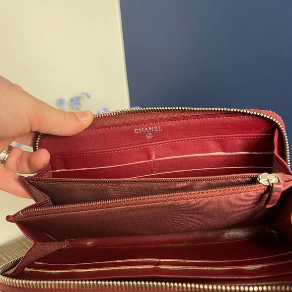 Chanel Red Caviar Wallet - Picture 3 of 3